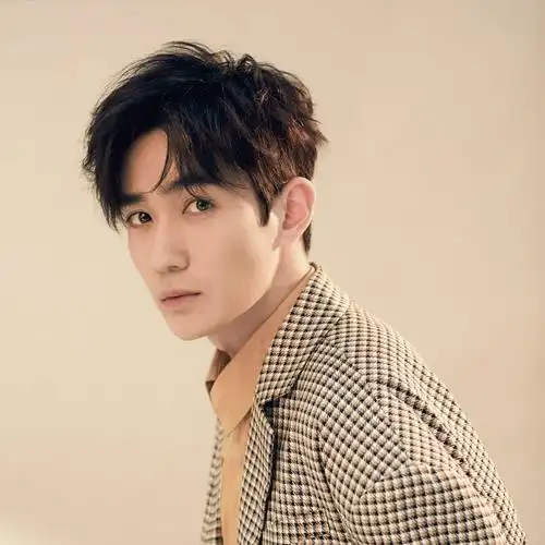 票数:195人气:949投票朱一龙个人资料详细资料>别名:龙龙,龙哥,朱老师