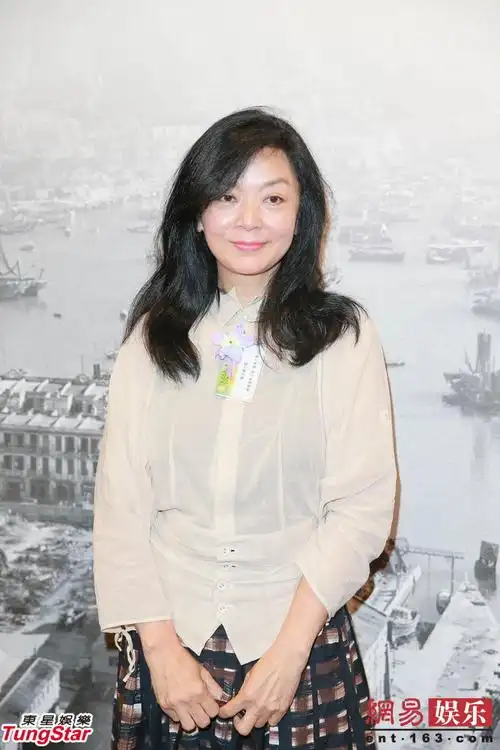 55岁小龙女陈玉莲显疲态昔日风采不在