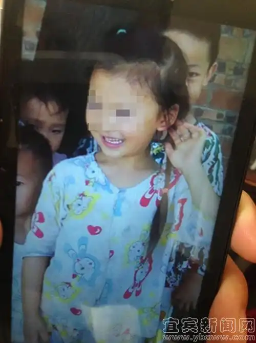 宜宾七岁小女孩上吊身亡死因蹊跷