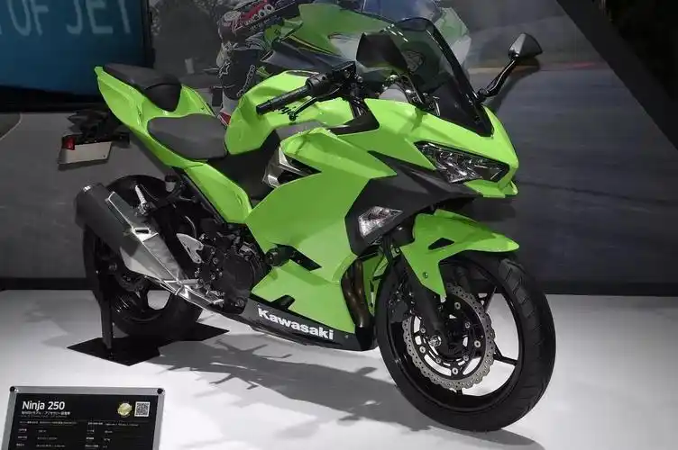 东京车展中亮相,kawasaki 新 ninja 250"忍者"