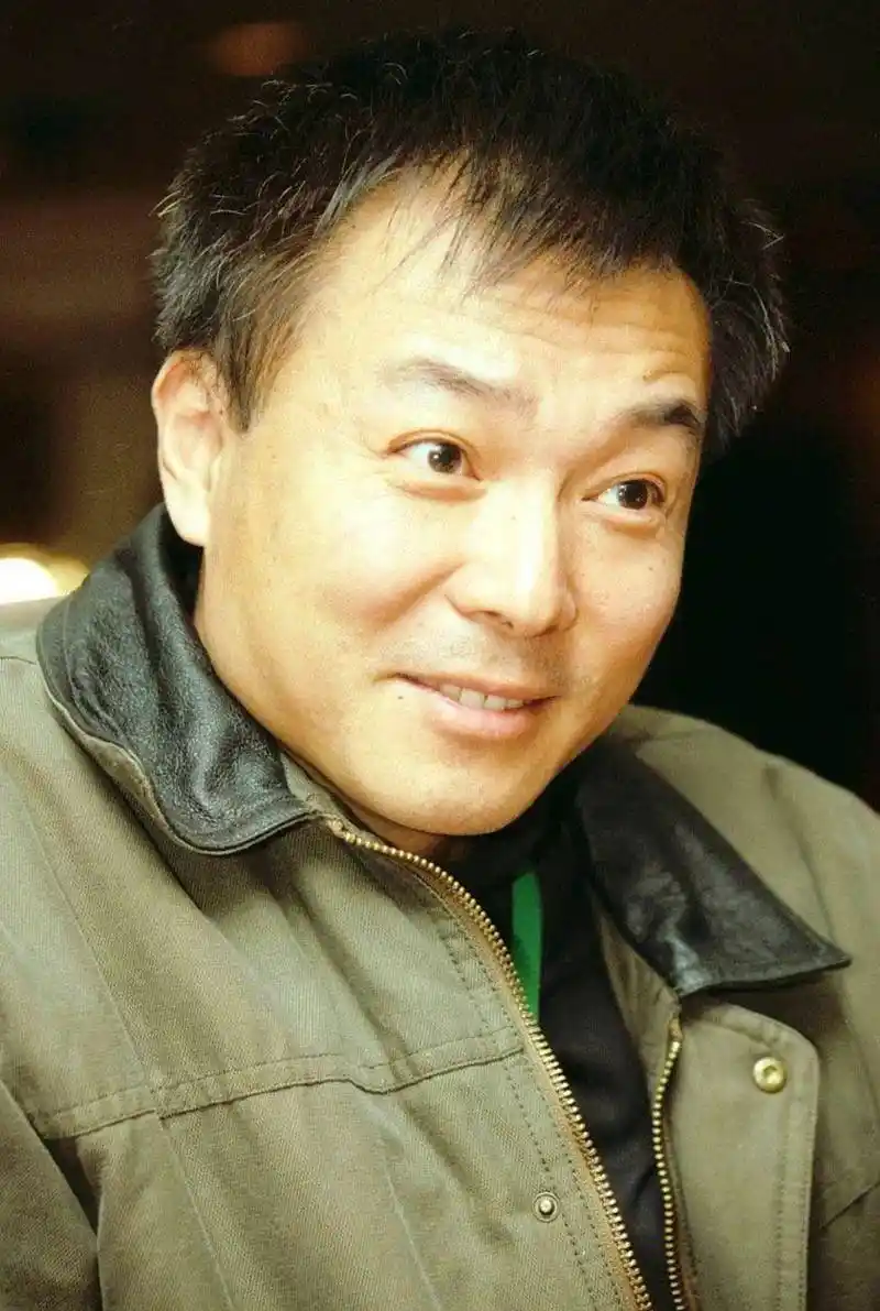 演员谢园突发心脏病去世享年61岁