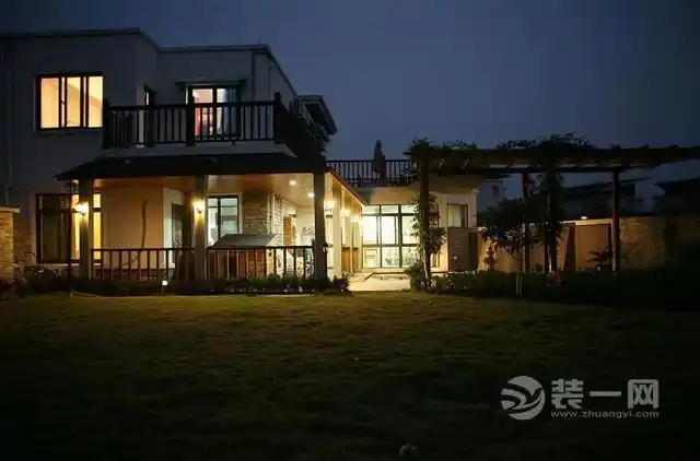 富二代晒美式风格别墅 从客厅到书房让你看到怀疑人生