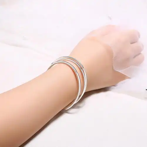 999足银手镯女士时尚超值叠戴实心银镯子纯银手镯两只装20g