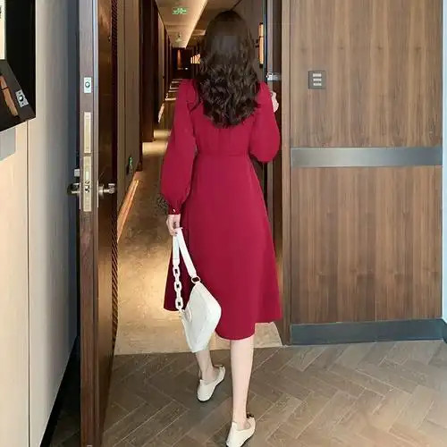 时尚春季百搭拜年服连衣裙女装坚果本命年红色过年服裙子2021新款