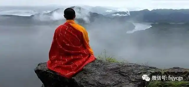 东华寺庙有一不言不语,沉默是金的老和尚.法号叫虚华.