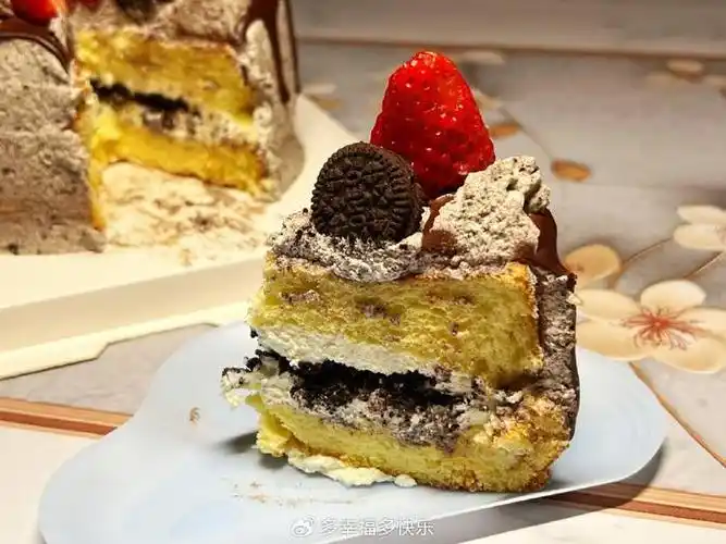 【奥利奥草莓奶油蛋糕】