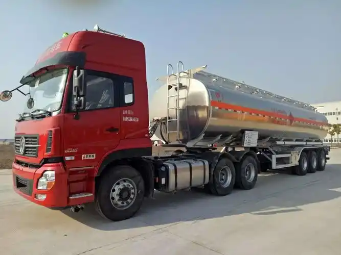东风天龙35吨铝合金半挂油罐车