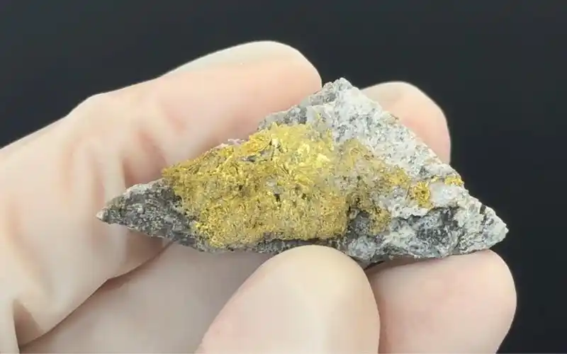 天然形成的黄金:自然金,稀有的矿物标本!