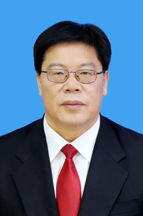 邱水平:培育蓬勃的青春力量