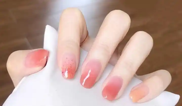 夏日简约款冰透果冻粉渐变亮片温柔少女心美甲 【图】