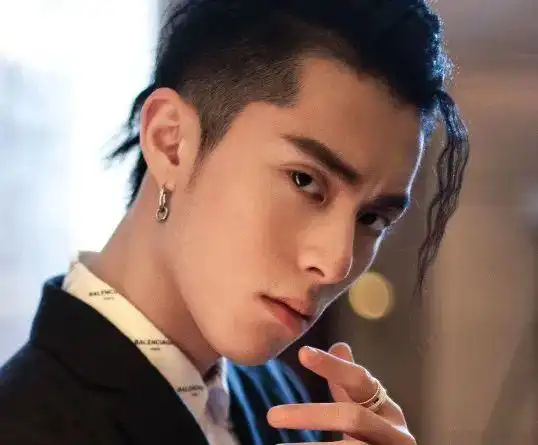 凸嘴,猴化,芒果脸,这5位男星下颌面缺陷多,却有挡不住的帅气_腾讯新闻