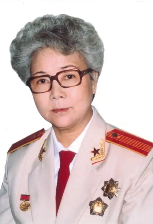 田华老师的即兴演讲,朗诵 你们和我们