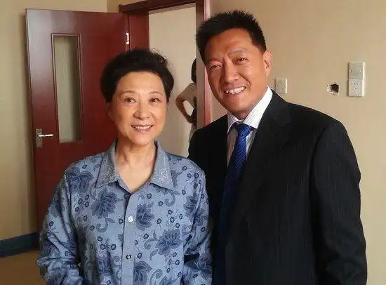 80年代红星王馥荔丈夫为娶她被开除儿子王骁也成实力派