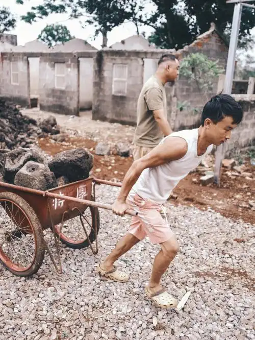 顶天立地男子汉