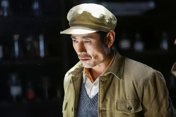 日前,由内地实力派男演员成泰燊主演的电视剧《大牧歌》正在央视八套