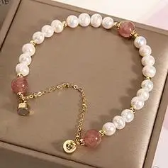 tmowo淡水珍珠手链女轻奢ins小众设计草莓晶招桃花闺蜜姐妹手串