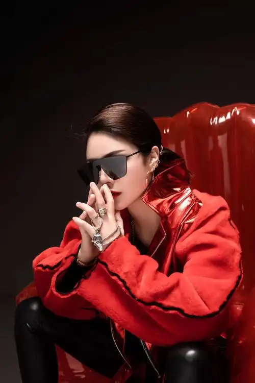 宝泉秘境嗨翻天花姐喊你来狂浪