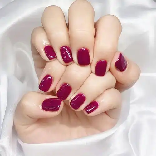 短指甲做什么颜色的美甲最好看