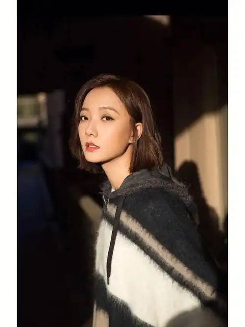 王珞丹从四小花旦到小透明她的演艺生涯和感情历程有多坎坷