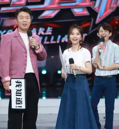 谭松韵是《快乐大本营》的常客,她参加了快本的第20160813期,第