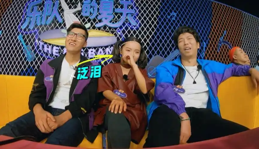 告诉你什么是30年如一日的热爱:在《乐队的夏天》第一期中,面孔乐队会