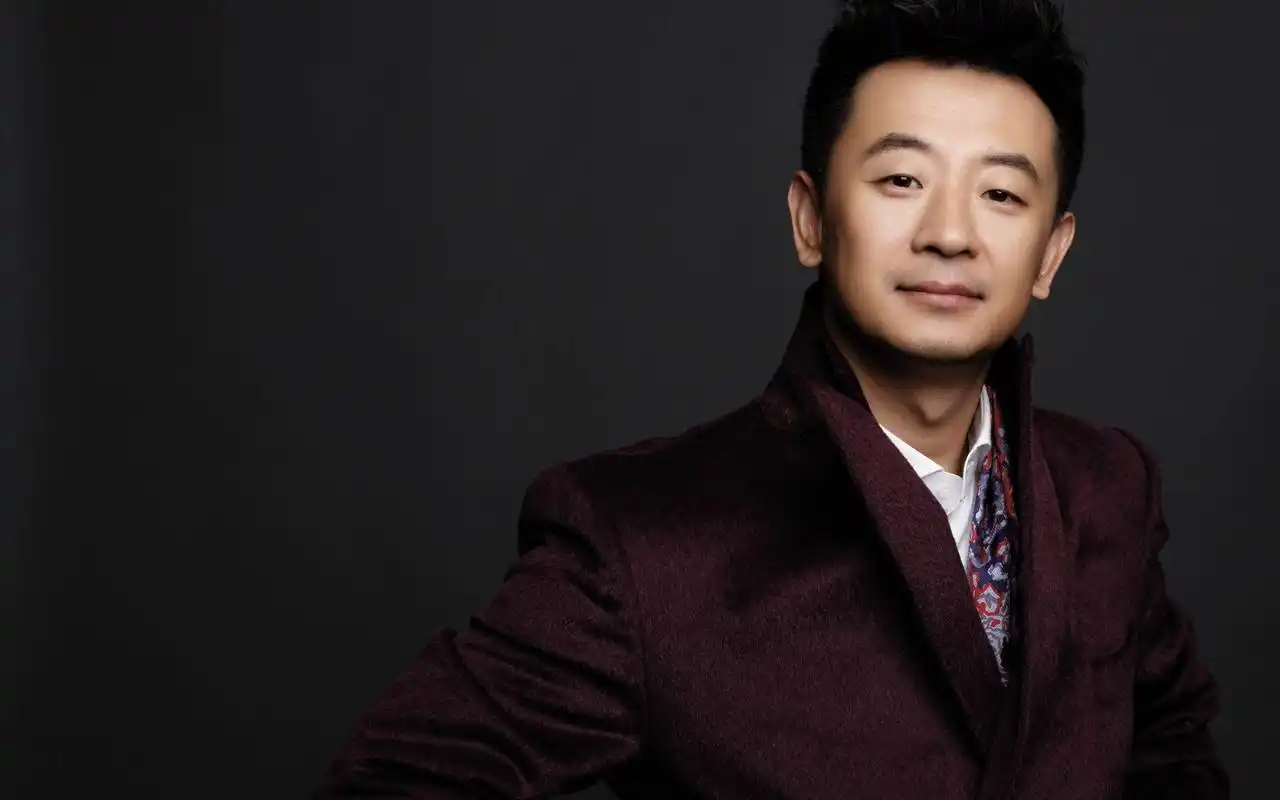 明星黄海波高清写真桌面壁纸