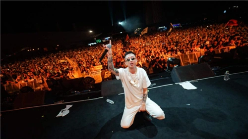 gai周延现身ayo音乐节