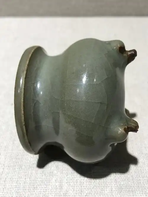 汝州东沟窑青瓷小香炉