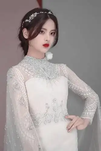 杨超越婚纱造型# 我一定比你漂亮