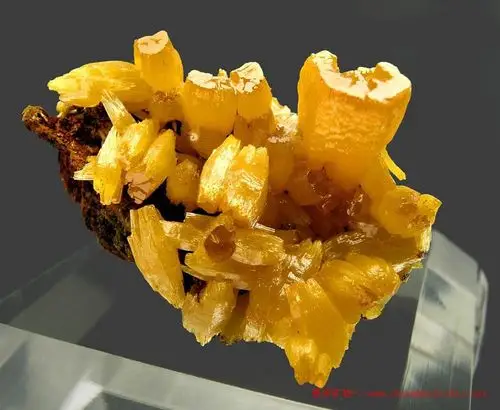 >> 矿物图片 >> 砷铅矿-mimetite