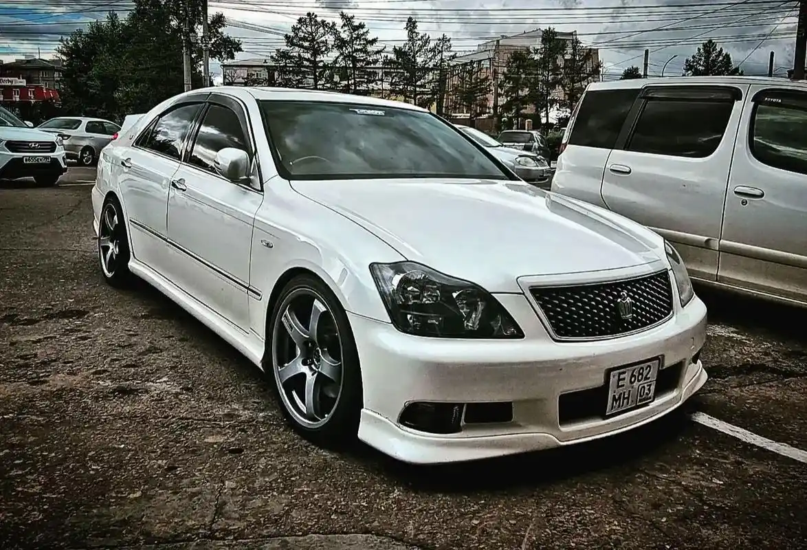 95.皇冠 #grs184 #豐田皇冠 #12代皇冠  圖源 - 抖音