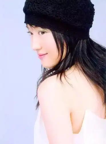 她是国民初恋,因"包养3年堕胎4次"谣言消失10年