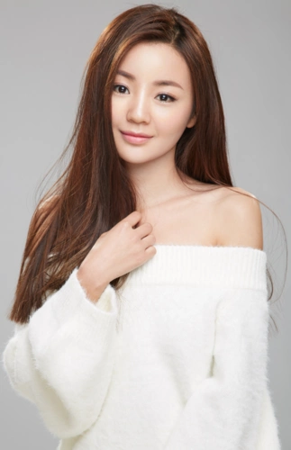 值得一提的是,2015年话剧《弘一大师——最后之胜利》首次离开中国