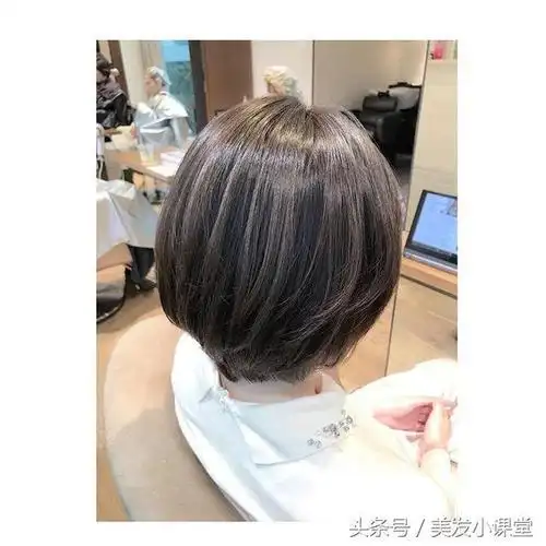 波波头发型剪得这么美,头型都变立体起来