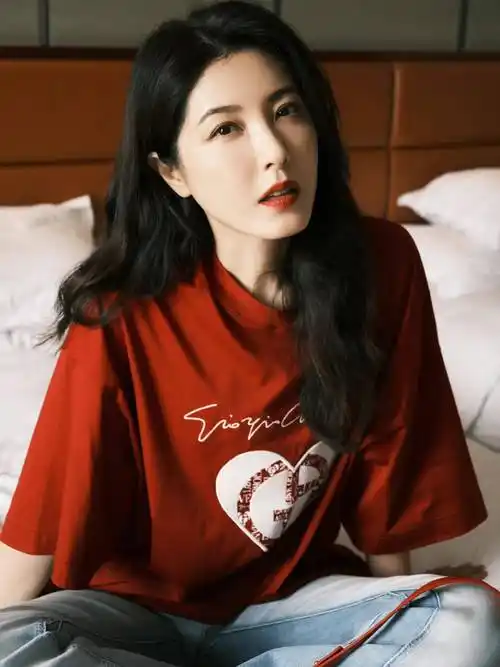 时尚时尚大美女曾黎—中戏二百年才出一个的美女_低调_的发展_演技