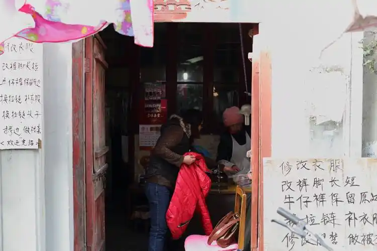 弄堂裏的裁缝铺