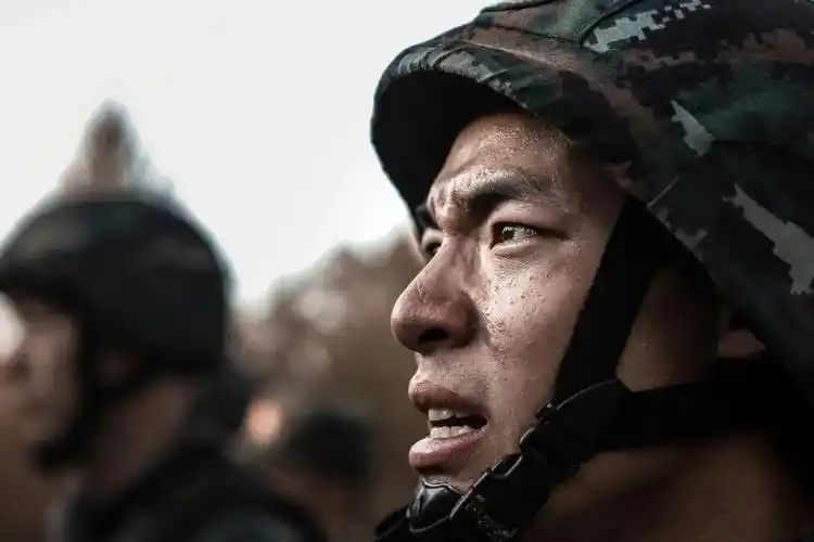 军人的这些妆容哪个令你动容