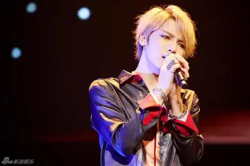 金在中"个人首张专辑亚洲巡回演唱会大阪站"于昨日(12月18日)在日本