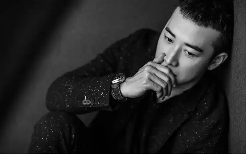 罗晋黑色低调内敛写真图片桌面壁纸