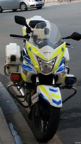 【图】广州交警支队新加引入铃木新型号_雨燕/速翼特论坛_汽车之家