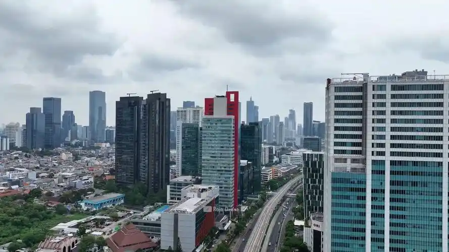 东南亚第一大城市:印度尼西亚雅加达2024年航拍(1)