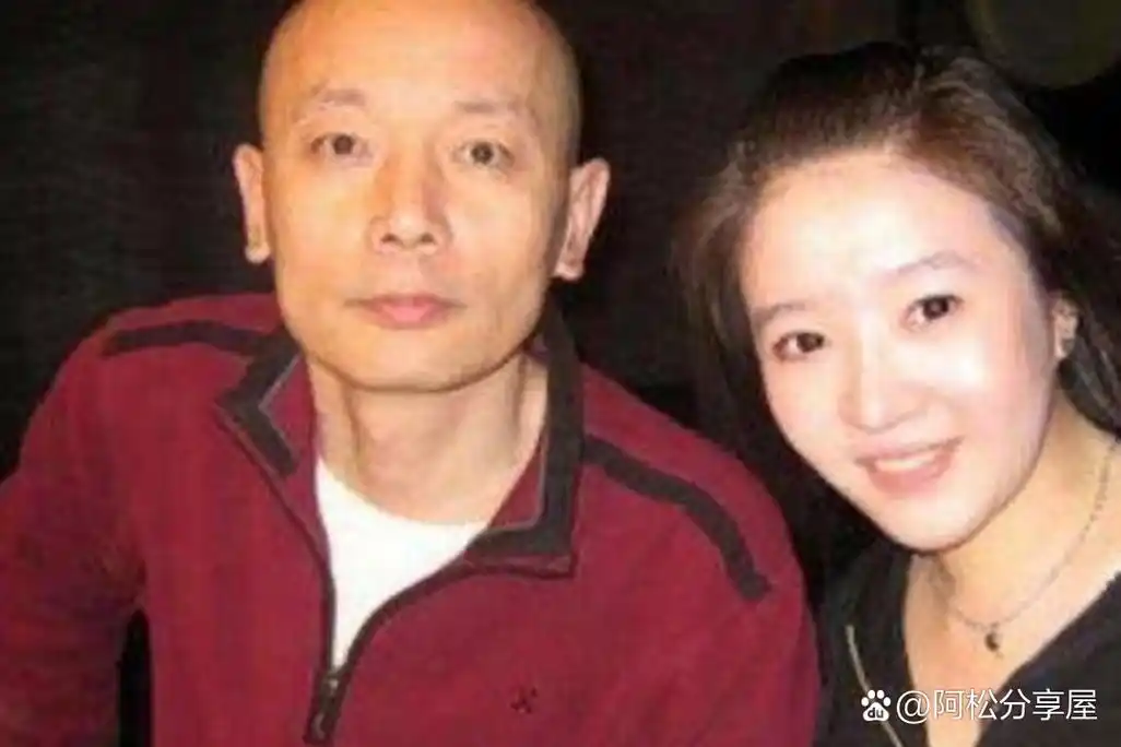 1990年,葛优拍戏拿到片酬上交,妻子贺聪二话不说就在北京买了4套房