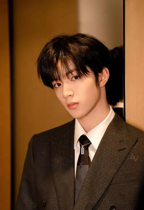 北京国际电影节##刘耀文红毯生图