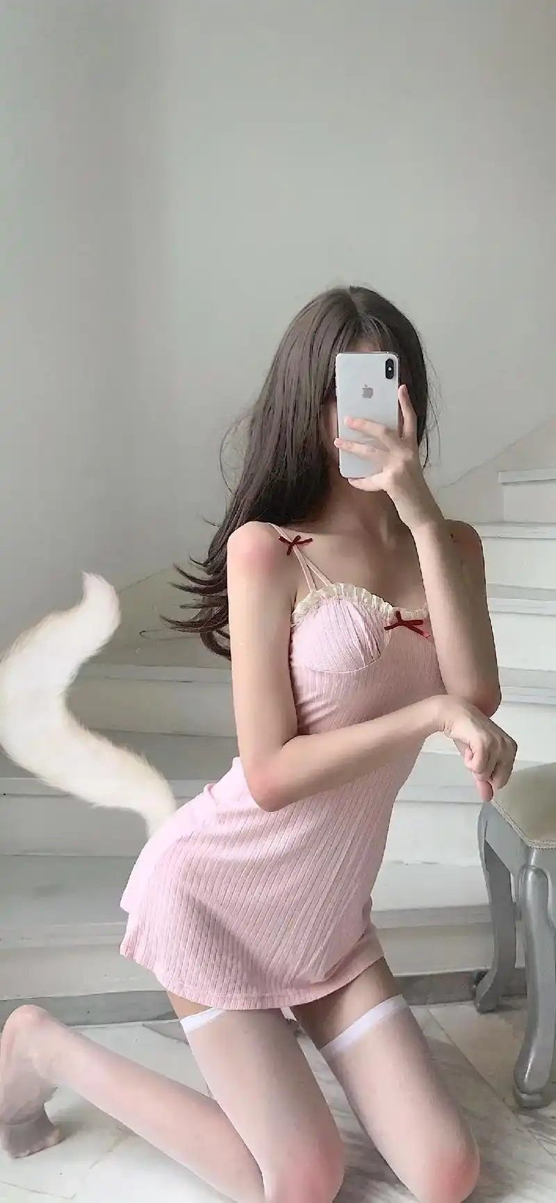 创作灵感 #女生如何拍锁骨照 #高清壁纸 @抖音小助手  - 抖音