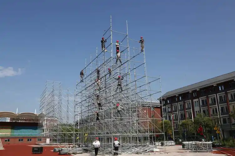 稻花香群星演唱会(天门站)舞台搭建有序推进 期待值拉满