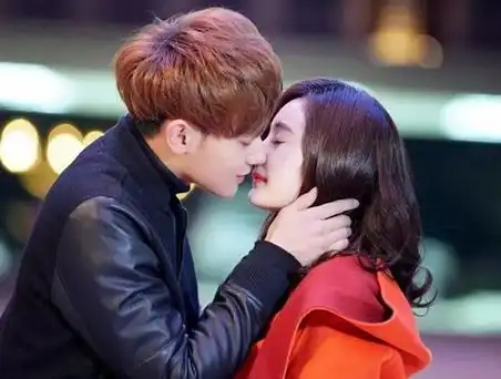 黄子韬与杨幂的关系:亲密还是追求过?