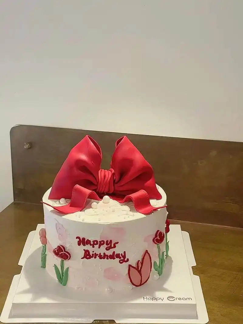 生日蛋糕 #网红蛋糕 #女生蛋糕 #浪漫惊喜 #手绘蛋糕  - 抖音