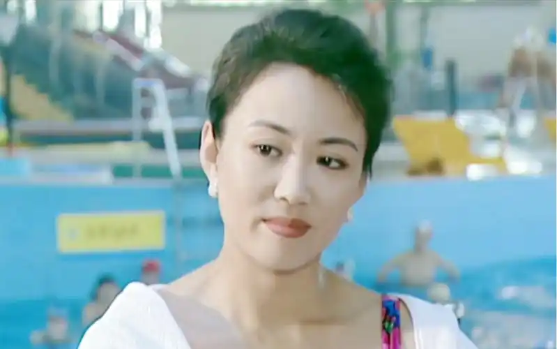 国话演员马丽# 刘扬|这电影里面马老师颜值身材双绝!