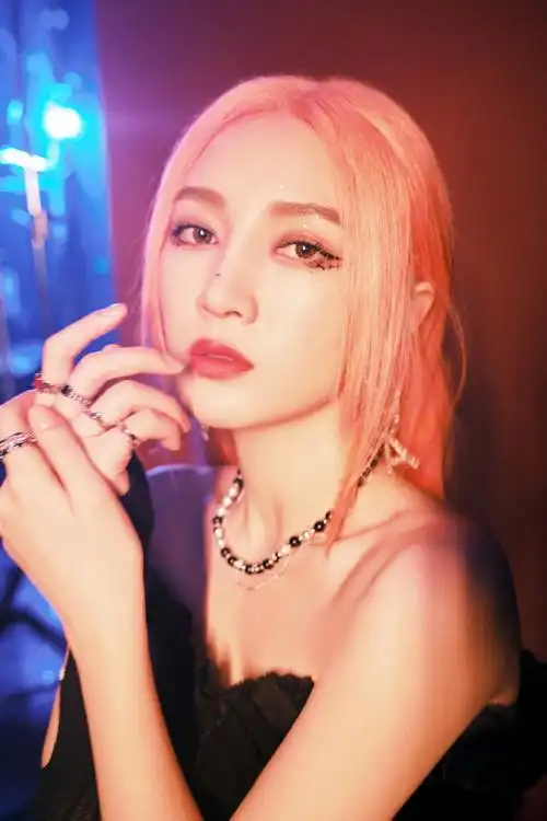 susi somos 齿轮宝石戒指 in@m孟佳j红发色搭配真的超美#孟佳##susi