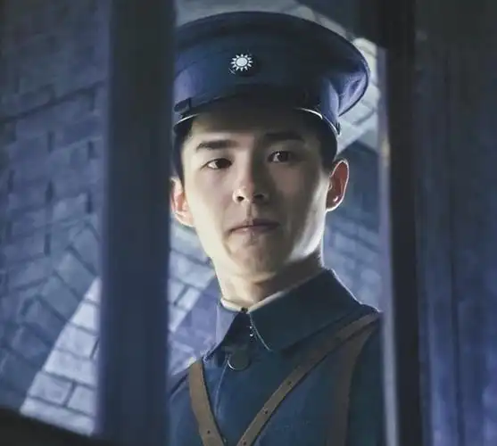 【刘昊然】穿军装的日天真是太绝了!#最让你心动的军装男神